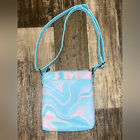 Pink/Blue Insulated Crossbody Bag - Picture 2 of 4